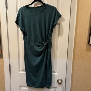 ✨ NWT Short Sleeve Ruched Bodycon Midi Dress – Size Small, Green ✨